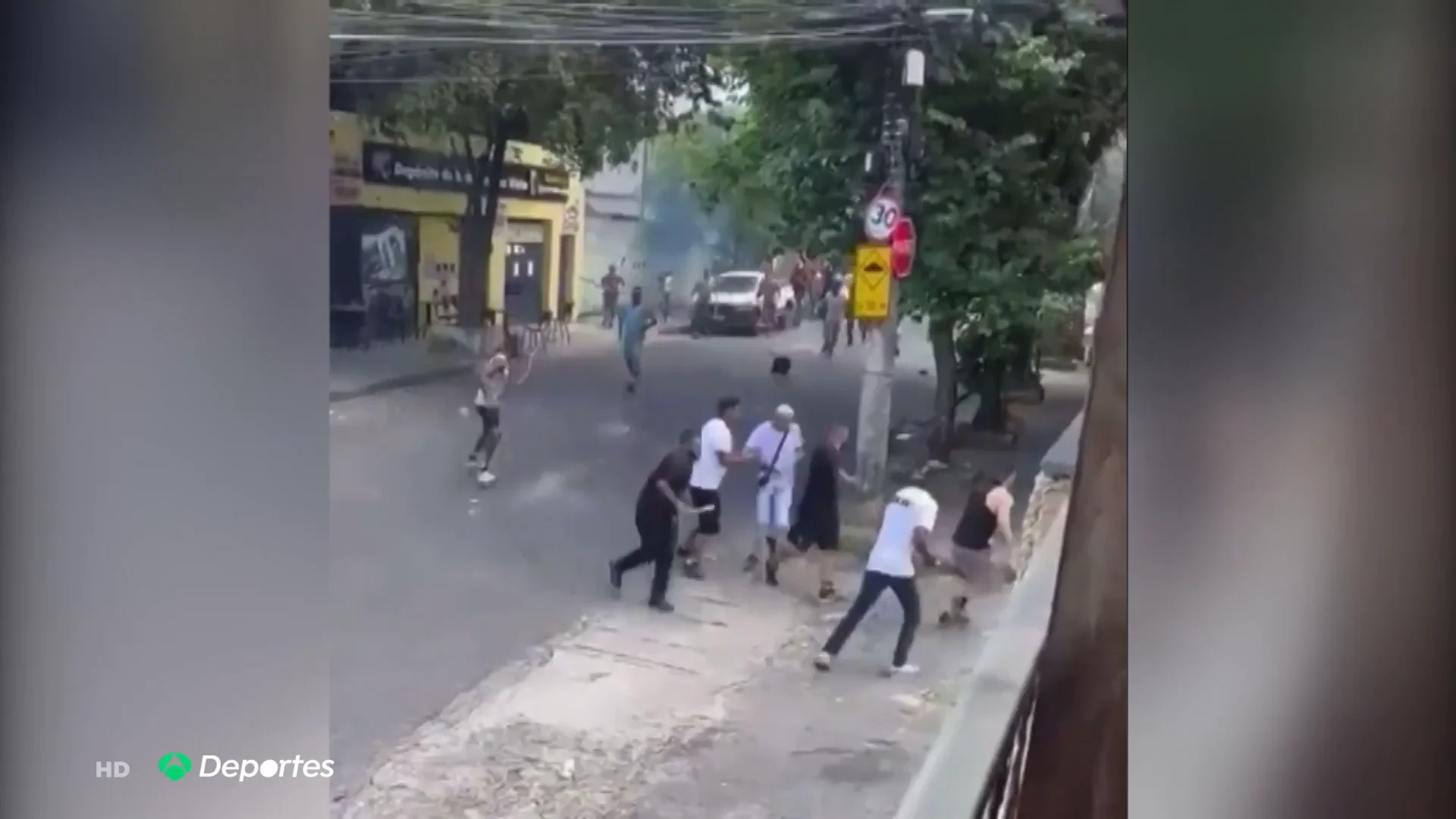 Un muerto y un herido de bala en una pelea entre hinchas del Atlético Mineiro y Cruzeiro en Brasil Un muerto y un herido de bala en una pelea entre hinchas del Atlético Mineiro y Cruzeiro en Brasil