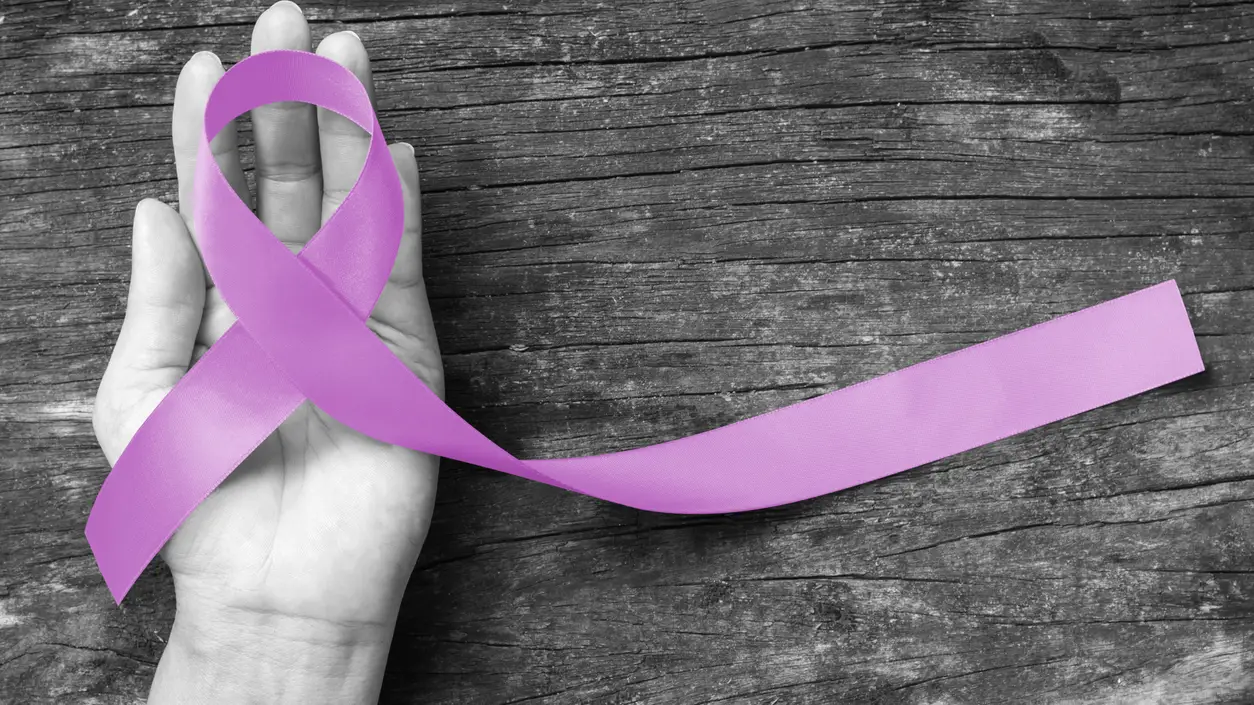 El origen del lazo morado en el Día internacional de la Mujer El origen del lazo morado en el Día internacional de la Mujer