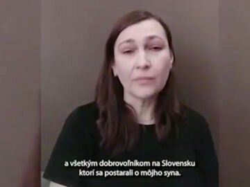 "Gracias por salvarle la vida", dice en un vídeo la madre del niño de 11 años que ha viajado solo desde Ucrania a Eslovaquia