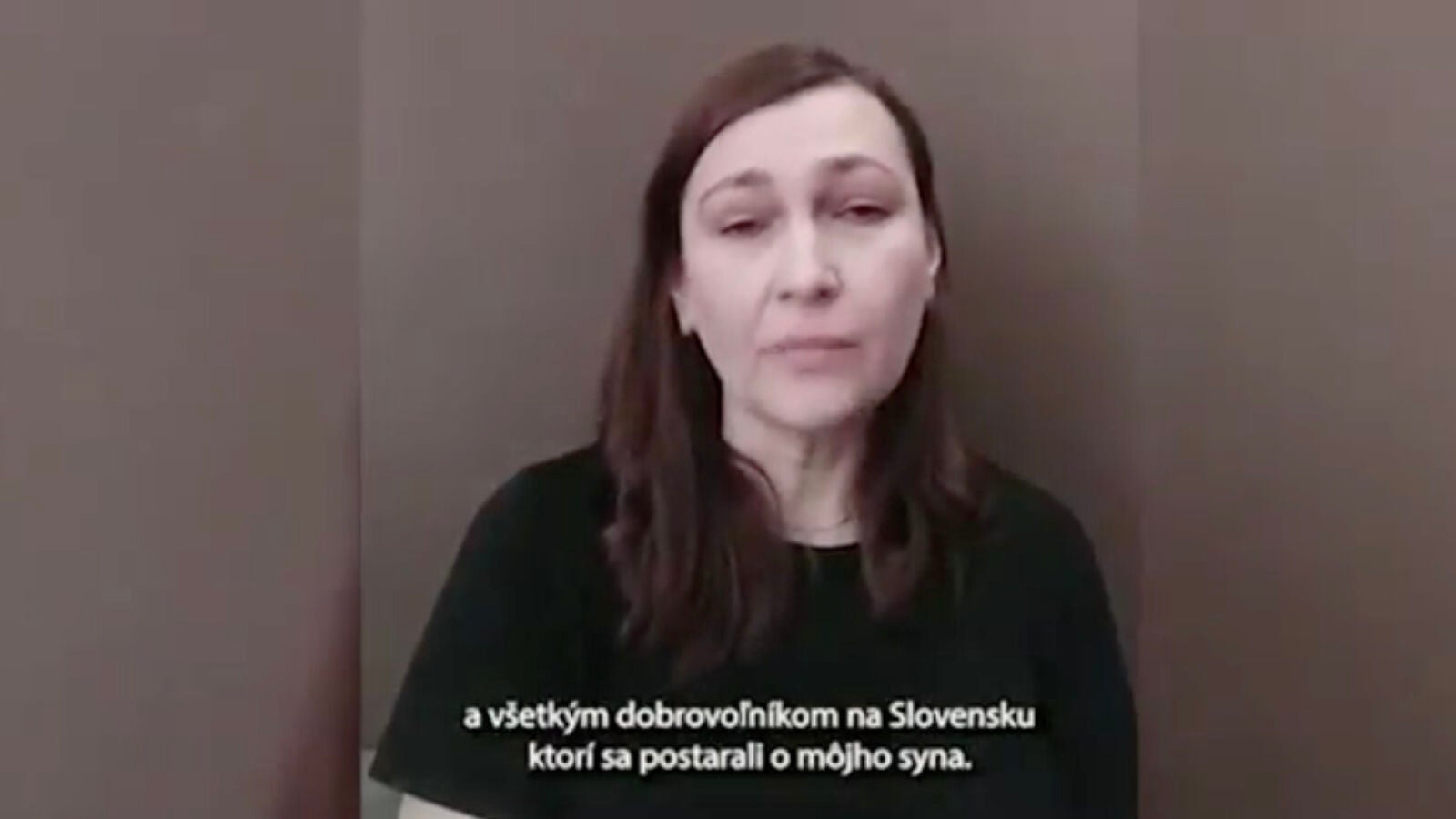 El emocionante vídeo de la madre del niño ucraniano que ha llegado solo a Eslovaquia
