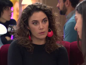 Sonia se ve reflejada en la amarga historia de amor de Clara y toma una firme decisión Sonia se ve reflejada en la amarga historia de amor de Clara y toma una firme decisión
