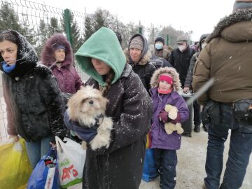 El lado más cruel de la guerra: niños ucranianos enfermos de cáncer tienen que interrumpir su tratamiento y huir a Polonia