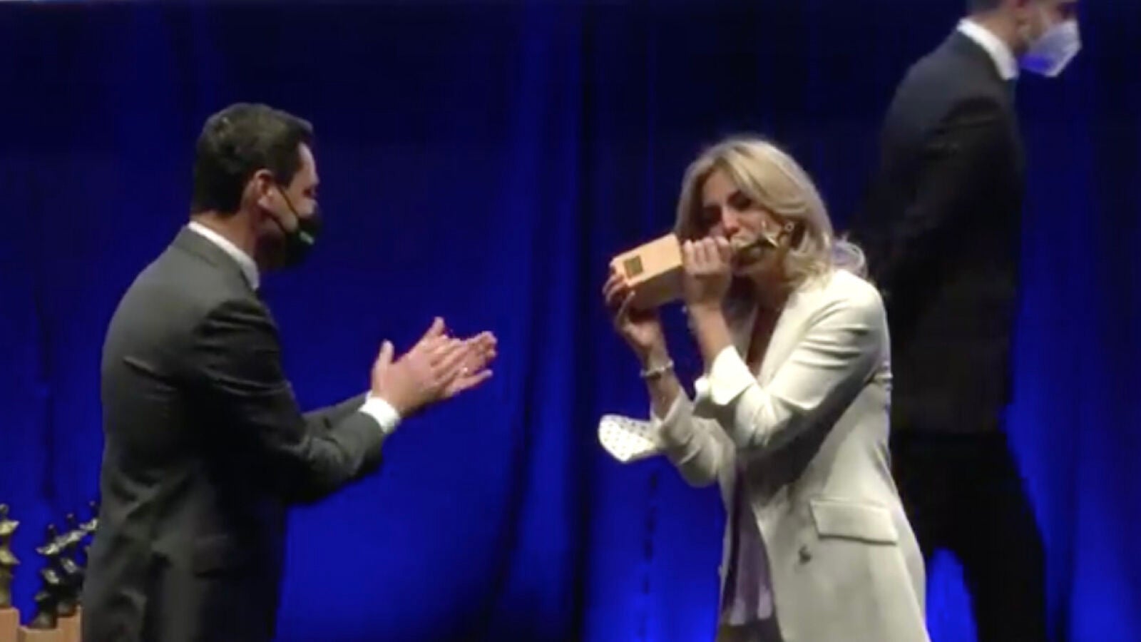 Sandra Golpe, galardonada en los Premios Meridiana por la defensa de la igualdad entre hombres y mujeres