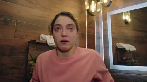 Esta noche en 'Inocentes': Esat, decepcionado ante las palabras de Gülben: "Quiero irme a casa con mi hermana" Avance | Capítulo 68