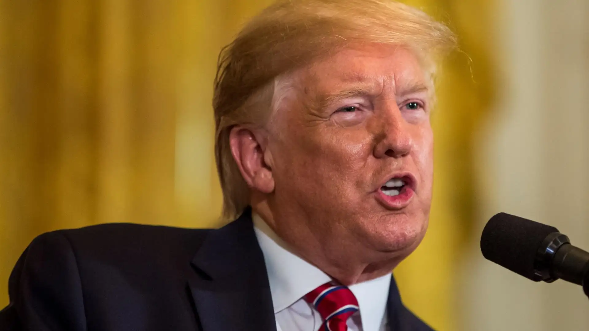 Donald Trump propone bombardear Rusia con aviones con la bandera de China Donald Trump propone bombardear Rusia con aviones con la bandera de China