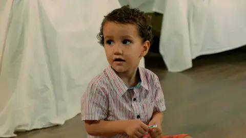 El regalo más especial de Yilmaz a su hijo Adnan El regalo más especial de Yilmaz a su hijo Adnan