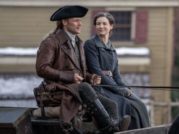 Sam Heughan y Caitriona Balfe como Jamie y Claire Fraser en la temporada 6 de 'Outlander'