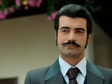 Demir le compra una mansión a Sevda Demir le compra una mansión a Sevda