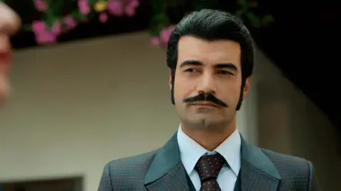 Demir le compra una mansión a Sevda Demir le compra una mansión a Sevda