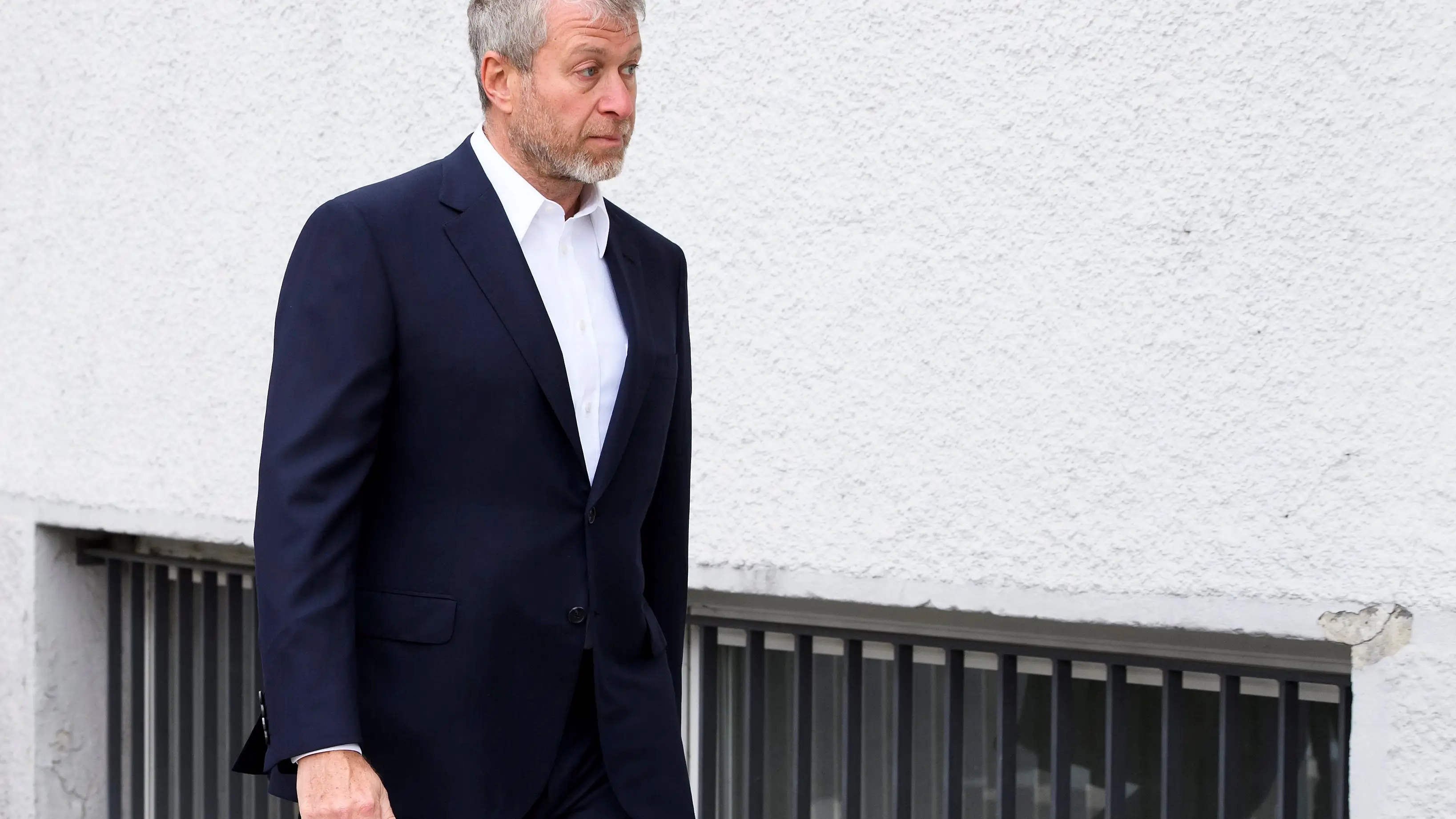 La Premier League aparta a Roman Abramovich como dueño del Chelsea La Premier League aparta a Roman Abramovich como dueño del Chelsea