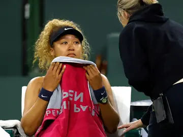 Naomi Osaka se despide entre lágrimas de Indian Wells tras escuchar un insulto desde la grada: "¡Apestas!" Naomi Osaka se despide entre lágrimas de Indian Wells tras escuchar un insulto desde la grada: "¡Apestas!"