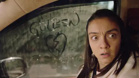 El fantasma de Hasibe "visita" también a… ¡Gülben! Mejores momentos| Capítulo 69