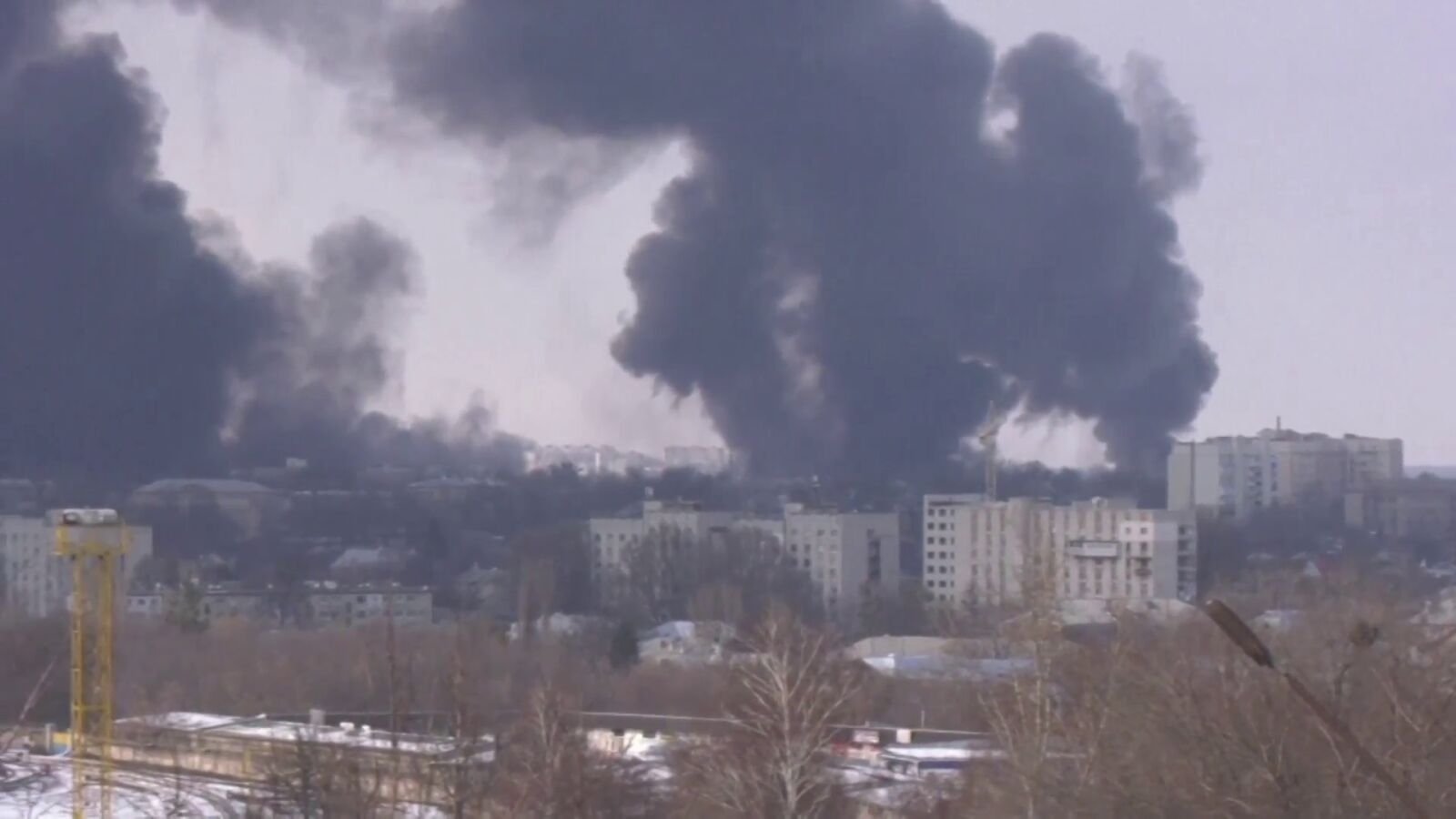 Rusia moviliza más tropas y bombardea el mercado de Járkov, el más famoso de Ucrania