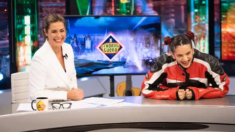 Pablo Motos se disculpa tras la pillada de Rosalía en pijama: "Tú eres la 'motomami' y yo soy el 'motopapi'" Pablo Motos se disculpa tras la pillada de Rosalía en pijama: "Tú eres la 'motomami' y yo soy el 'motopapi'"