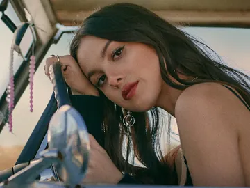 Olivia Rodrigo en 'driving home 2 u (a SOUR film)' Olivia Rodrigo en 'driving home 2 u (a SOUR film)'