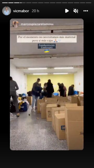 Montando las cajas para enviar a Ucrania