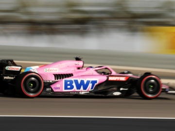 Sainz y Alonso ilusionan en los Libres 2 del GP de Baréin con un Verstappen que vuelve a liderar