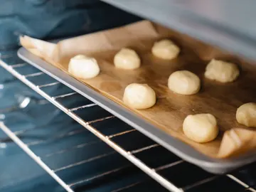 Masa de galletas en el horno Masa de galletas en el horno