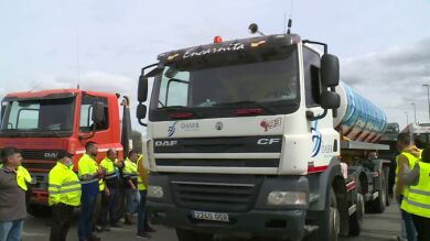 Los transportistas en huelga cargan contra el Gobierno: 