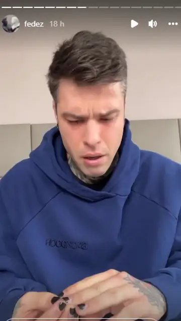 Fedez, el marido de Chiara Ferragni, se derrumba al anunciar que está enfermo Fedez, el marido de Chiara Ferragni, se derrumba al anunciar que está enfermo