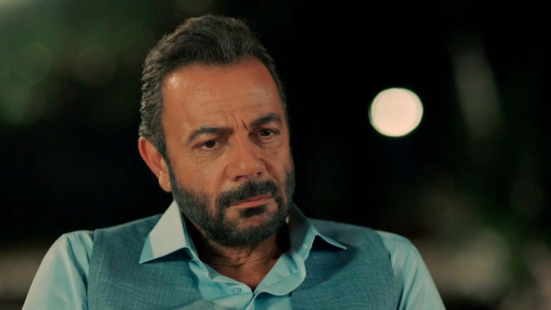 ¿Quién es Kerem Alışık? Conoce  al actor que da vida a Fekeli en ‘Tierra Amarga’