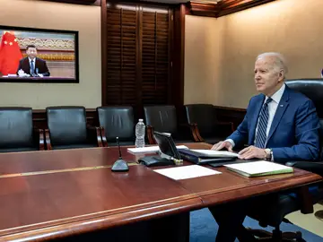 Biden durante su conversación con Xi Jinping