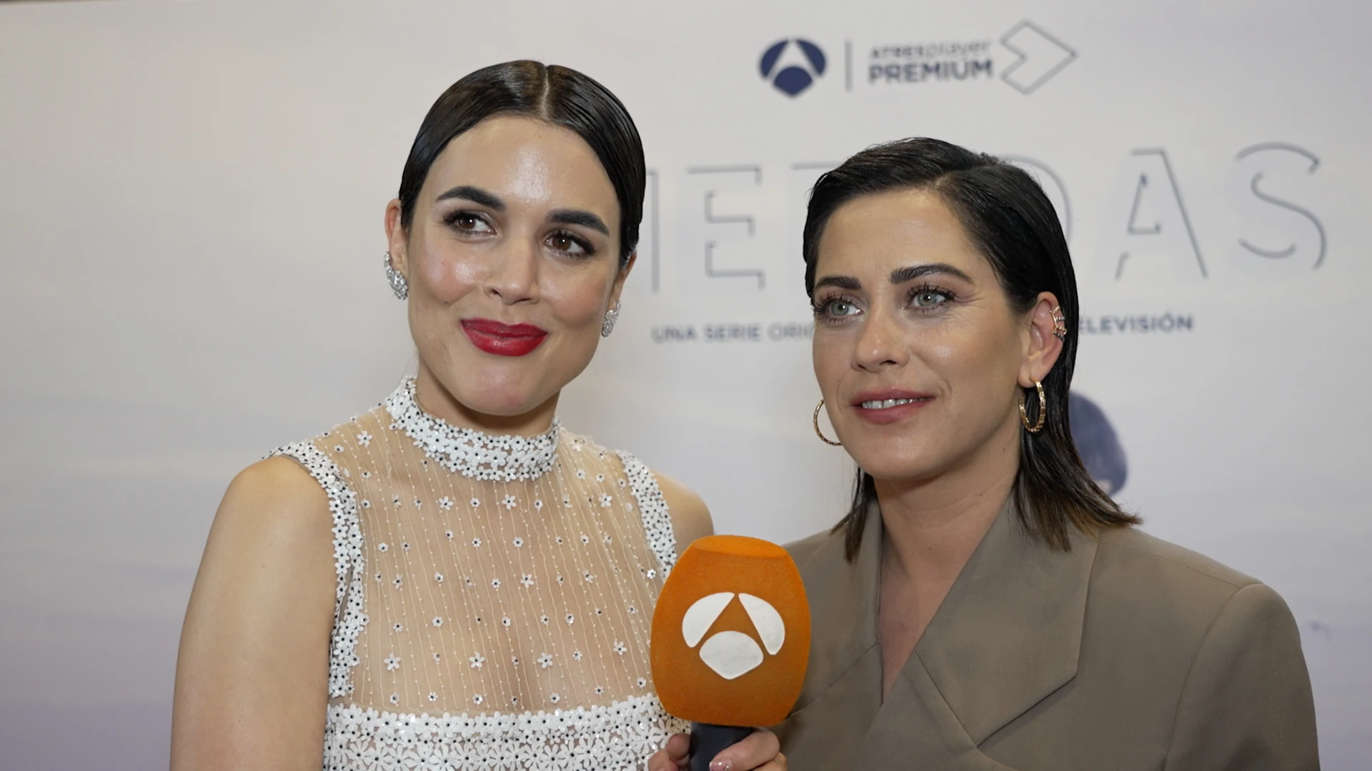 Adriana Ugarte y María León presentan 'Heridas' en el Festival de Málaga Adriana Ugarte y María León presentan 'Heridas' en el Festival de Málaga