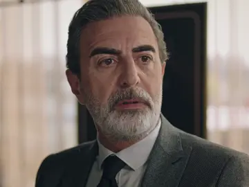 El tenso encuentro entre Han y Vedat: “No haré negocios con usted. Tengo por costumbre no trabajar con pervertidos” El tenso encuentro entre Han y Vedat: “No haré negocios con usted. Tengo por costumbre no trabajar con pervertidos”