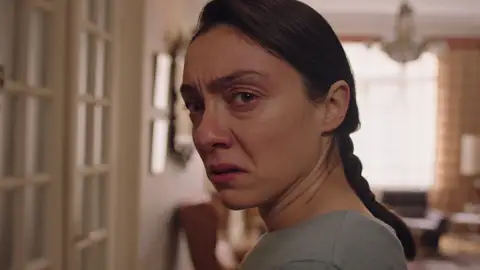 Gülben, cada vez más atormentada por las dudas: "No puedo casarme porque todavía no estoy curada" Mejores momentos| Capítulo 71