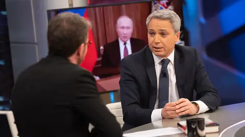 Vicente Vallés analiza en 'El Hormiguero 3.0' la personalidad de Vladímir Putin: "No está loco en absoluto" Vicente Vallés analiza en 'El Hormiguero 3.0' la personalidad de Vladímir Putin: "No está loco en absoluto"
