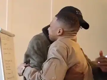 Mbappé se 'confiesa' entre risas a Pogba: "Estoy muy harto" Mbappé se 'confiesa' entre risas a Pogba: "Estoy muy harto"