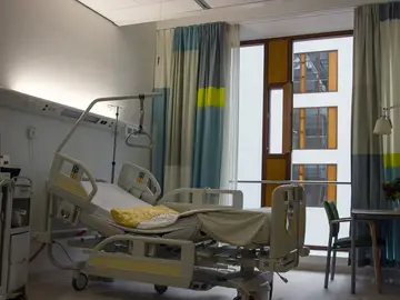 Una cama de un hospital Una cama de un hospital