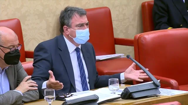 El enfado de Aitor Esteban por la interrupción de su discurso en Comisión sobre el Sáhara: "Ya está, joder" El enfado de Aitor Esteban por la interrupción de su discurso en Comisión sobre el Sáhara: "Ya está, joder"