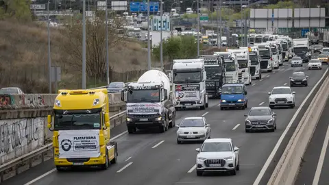 Los camioneros se quejan de que no les es rentable trabajar por el precio de la gasolina Los camioneros se quejan de que no les es rentable trabajar por el precio de la gasolina