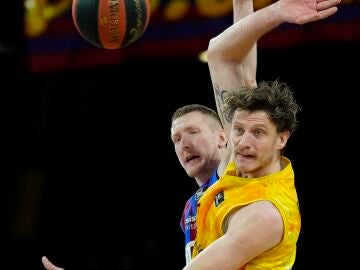 Artem Pustovyi, jugador ucraniano de la ACB, en un partido contra el Barça