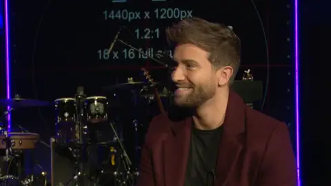 Entrevista con Pablo Alborán Entrevista con Pablo Alborán