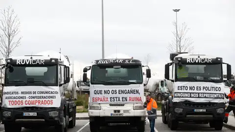 Seguirán con el paro si el Gobierno no se reúne con ellos Seguirán con el paro si el Gobierno no se reúne con ellos
