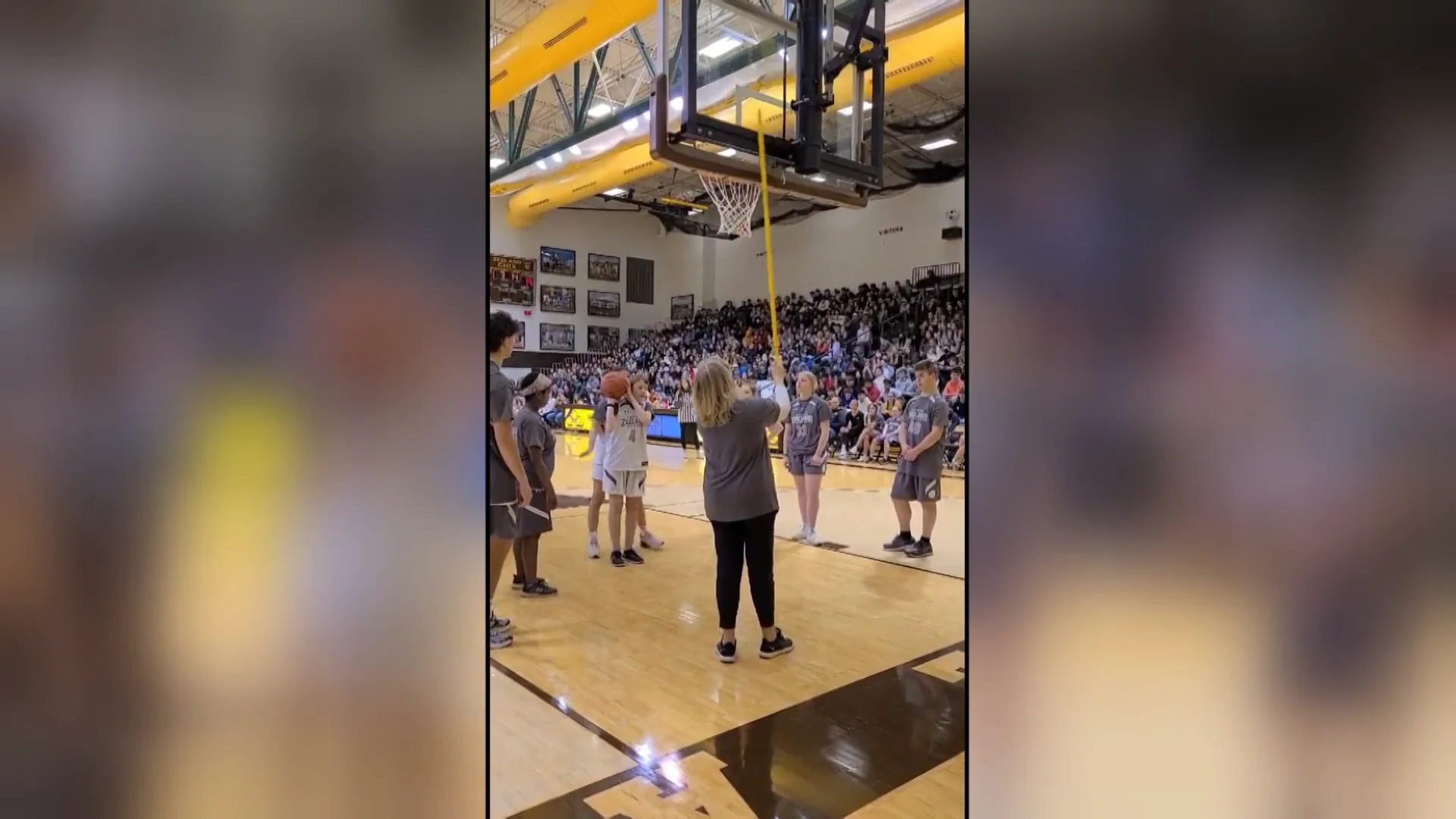 La incre&iacute;ble canasta de una jugadora ciega de baloncesto que ha dado la vuelta al mundo