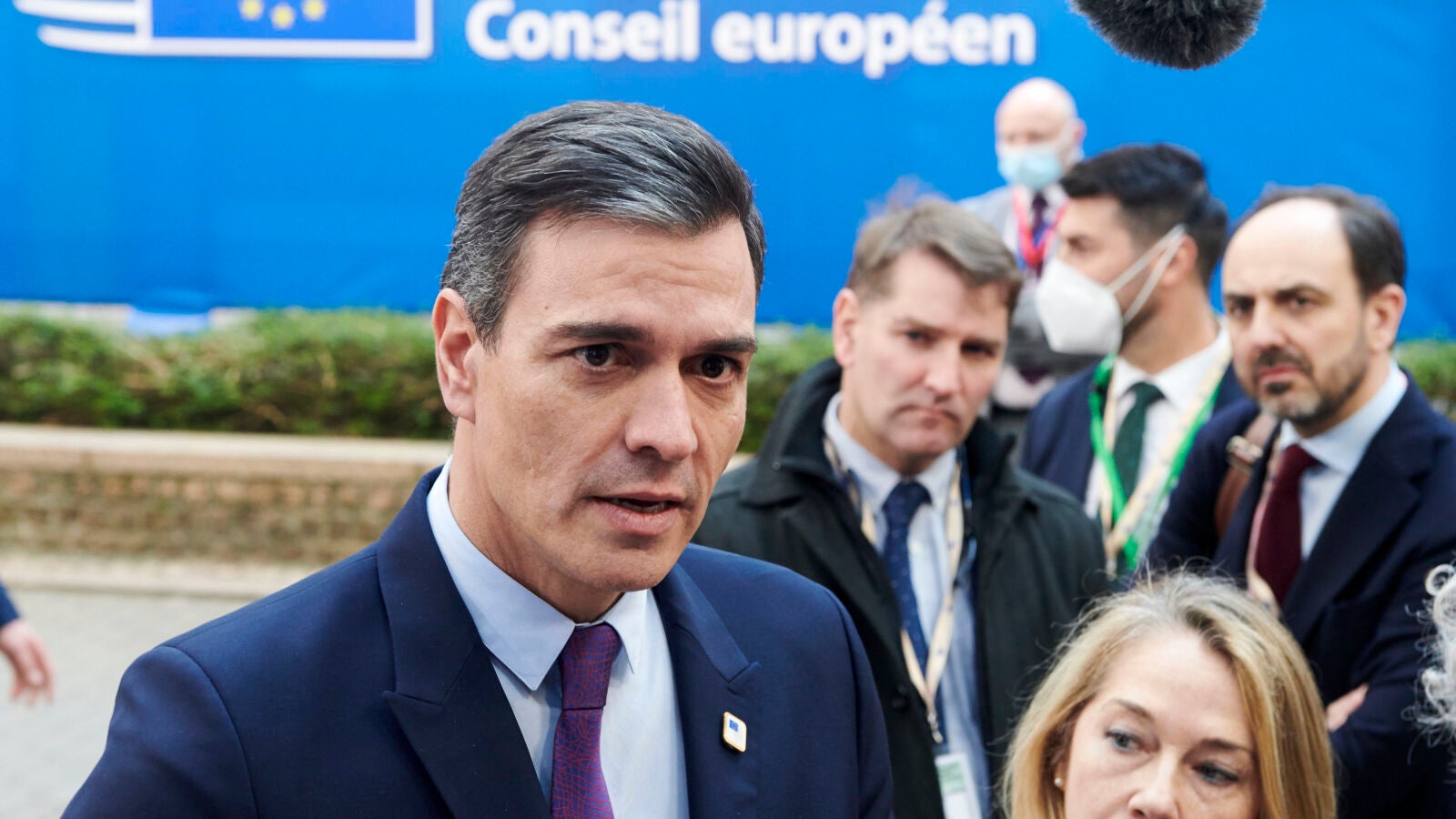 ¿Qué supondrá la 'isla energética' lograda por Pedro Sánchez en el Consejo Europeo?