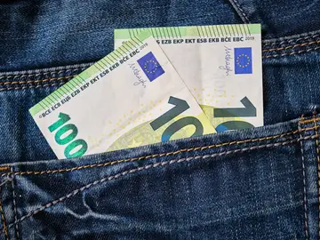 Dinero Dinero