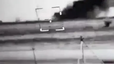 Las imágenes de los misiles de la resistencia ucraniana destruyendo blindados rusos Las imágenes de los misiles de la resistencia ucraniana destruyendo blindados rusos
