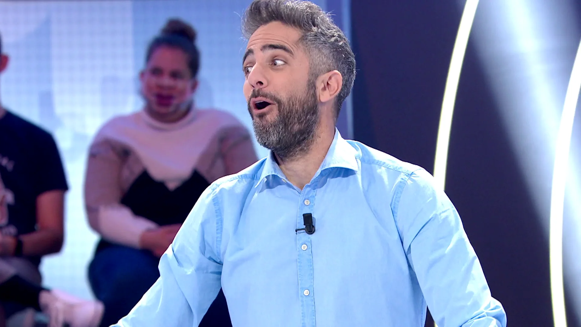 ¿Se atreverá? El cambio de look de Roberto Leal que Supremme de Luxe propone en ‘Pasapalabra’ Mejores momentos | 25 de marzo