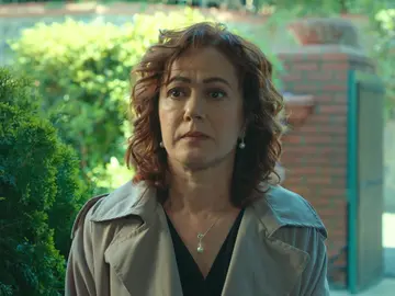 Avance de 'Infiel': Asya cierra la puerta a una misteriosa mujer: ¿Quién es y que querrá de ella? Avance de 'Infiel': Asya cierra la puerta a una misteriosa mujer: ¿Quién es y que querrá de ella?