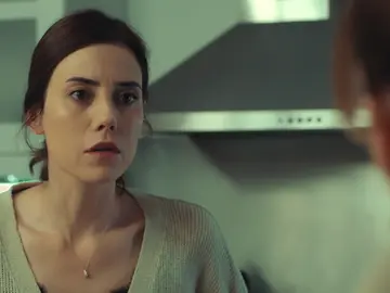 Derya le confiesa a Asya la verdad sobre Derin: "Ha perdido al bebé" Derya le confiesa a Asya la verdad sobre Derin: "Ha perdido al bebé"