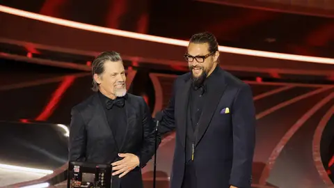 Josh Brolin y Jason Momoa presentando el Oscar a Mejor Sonido Josh Brolin y Jason Momoa presentando el Oscar a Mejor Sonido