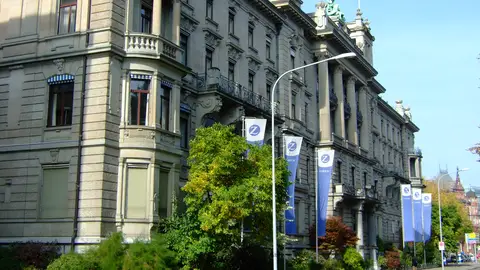 Sede de Zurich Seguros en Suiza Sede de Zurich Seguros en Suiza
