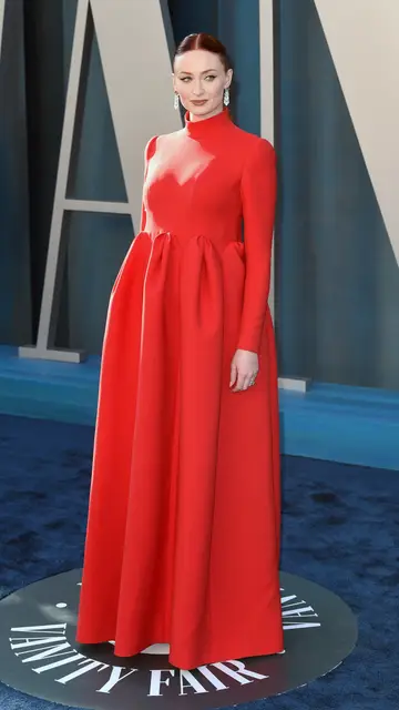 Sophie Turner en la fiesta de Vanity Fair PREMIOS OSCAR 2022