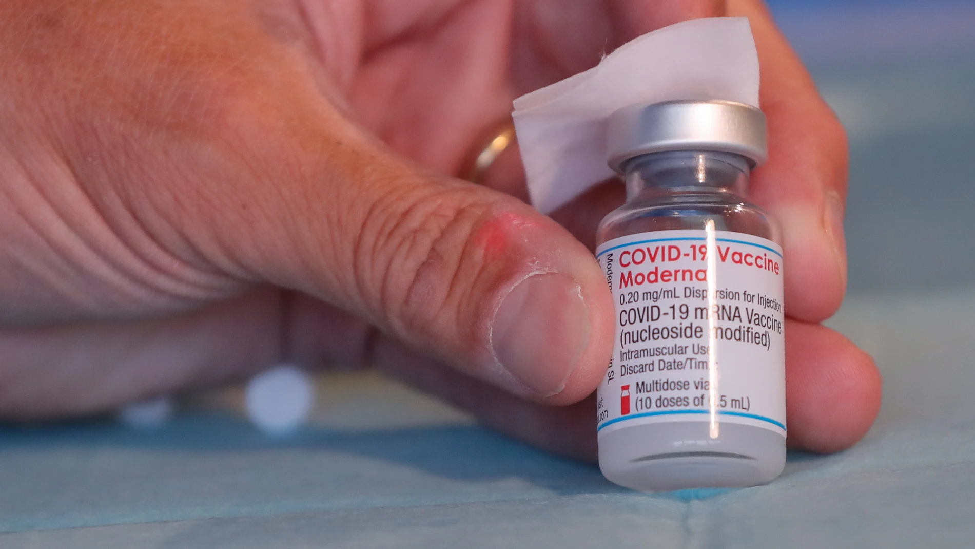 Dosis de la vacuna de Moderna contra el coronavirus