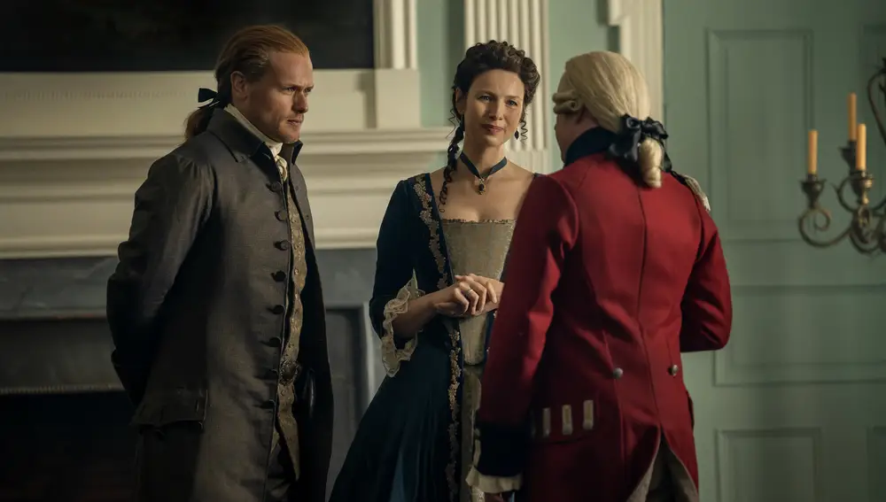 Caitriona BAlfe y Sam Heughan como Jamie y Claire en la temporada 6 de 'Outlander'
