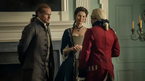 Caitriona BAlfe y Sam Heughan como Jamie y Claire en la temporada 6 de 'Outlander' Caitriona BAlfe y Sam Heughan como Jamie y Claire en la temporada 6 de 'Outlander'